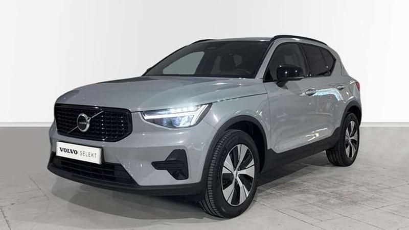 Usado Volvo XC40 Plus 163 CV (119 kW) 2025 Gris SUV