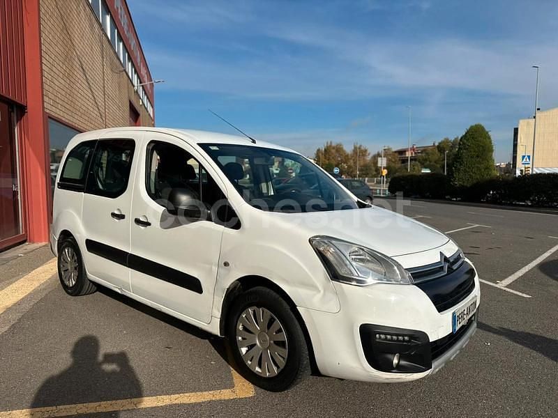 Usado Citroën Berlingo Live 100 CV (73 kW) 2016 Blanco Monovolumen