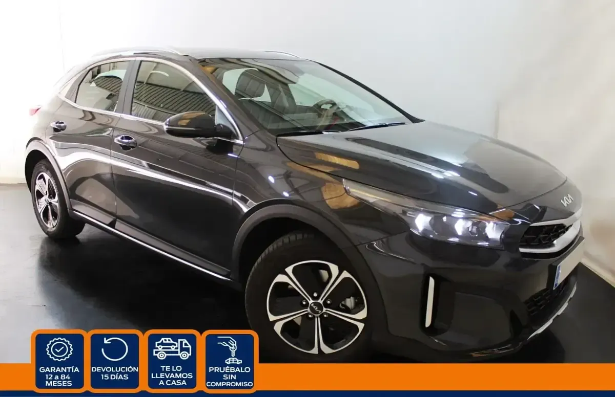 Usado Kia XCeed 141 CV (103 kW) 2023 Gris SUV