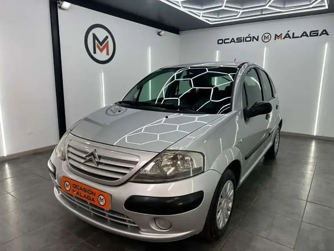 Usado Citroën C3 75 CV (55 kW) 2005 Plateado Utilitario