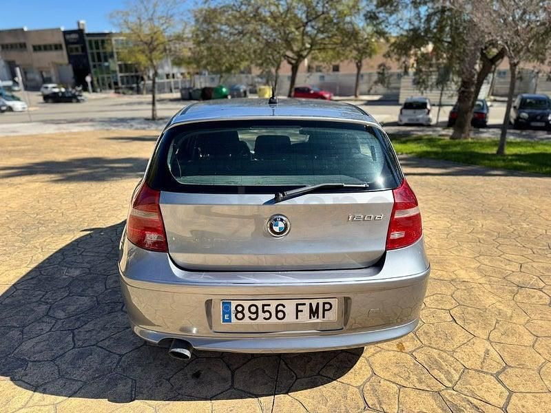 Usado BMW 120 177 CV (130 kW) 2007 Azul Utilitario