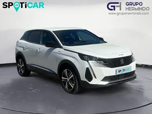 Używany Peugeot 3008 Allure 225 KM (165 kW) 2023 Biały SUV