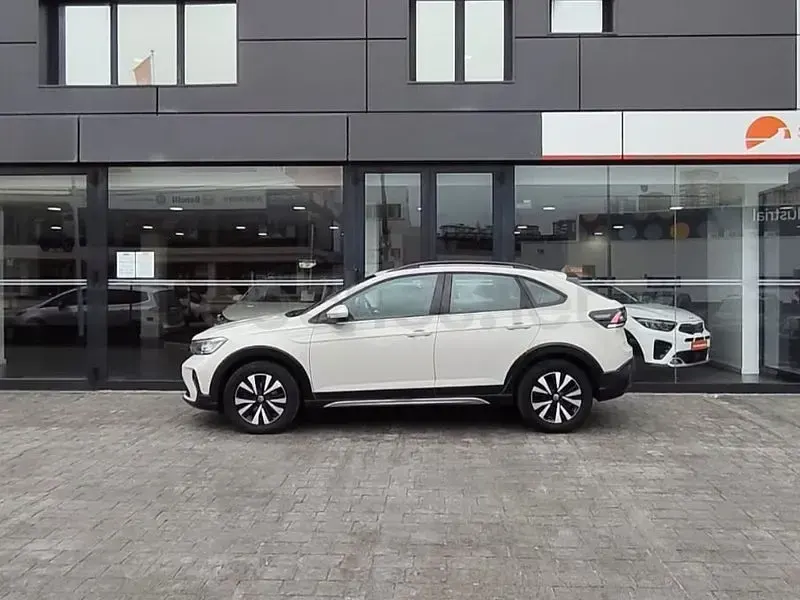 Usado VW Taigo Life 95 CV (69 kW) 2023 Beige SUV
