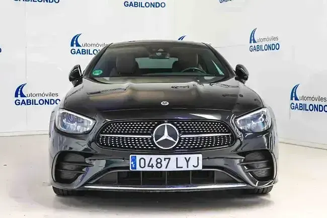 Usado Mercedes E220 194 CV (142 kW) 2022 Gris / plata Coupe