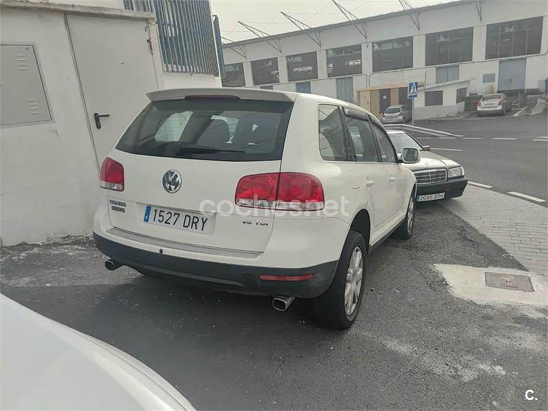 Usado VW Touareg 225 CV (165 kW) 2005 Blanco SUV