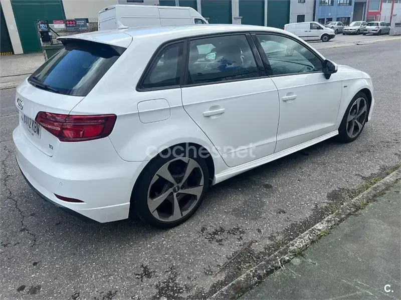 Usado Audi A3 116 CV (85 kW) 2017 Blanco Berlina
