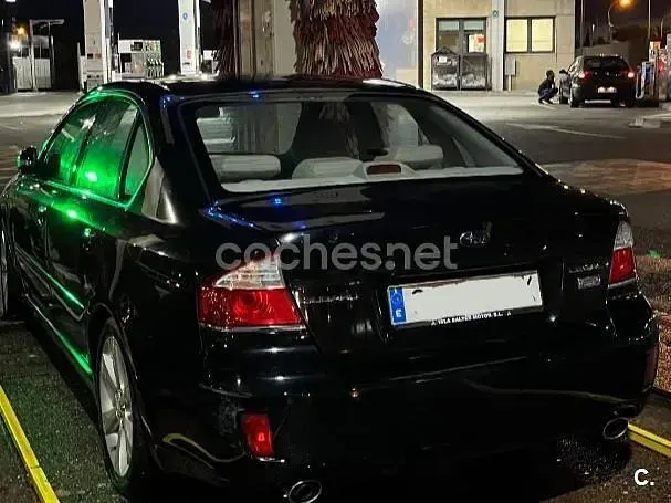 Usado Subaru Legacy 150 CV (110 kW) 2008 Negro Familiar