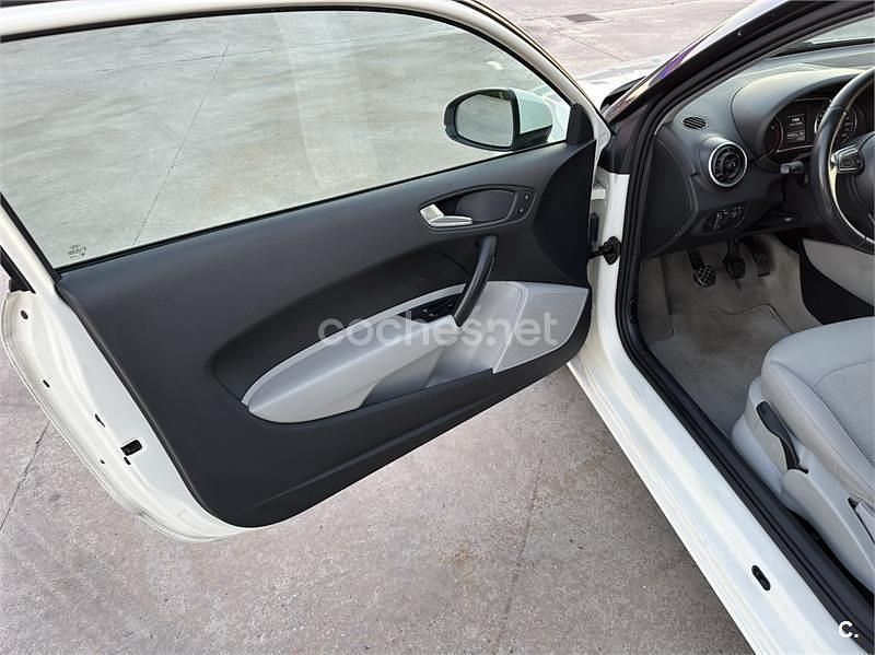 Usado Audi A1 Ambition 86 CV (63 kW) 2011 Blanco Utilitario