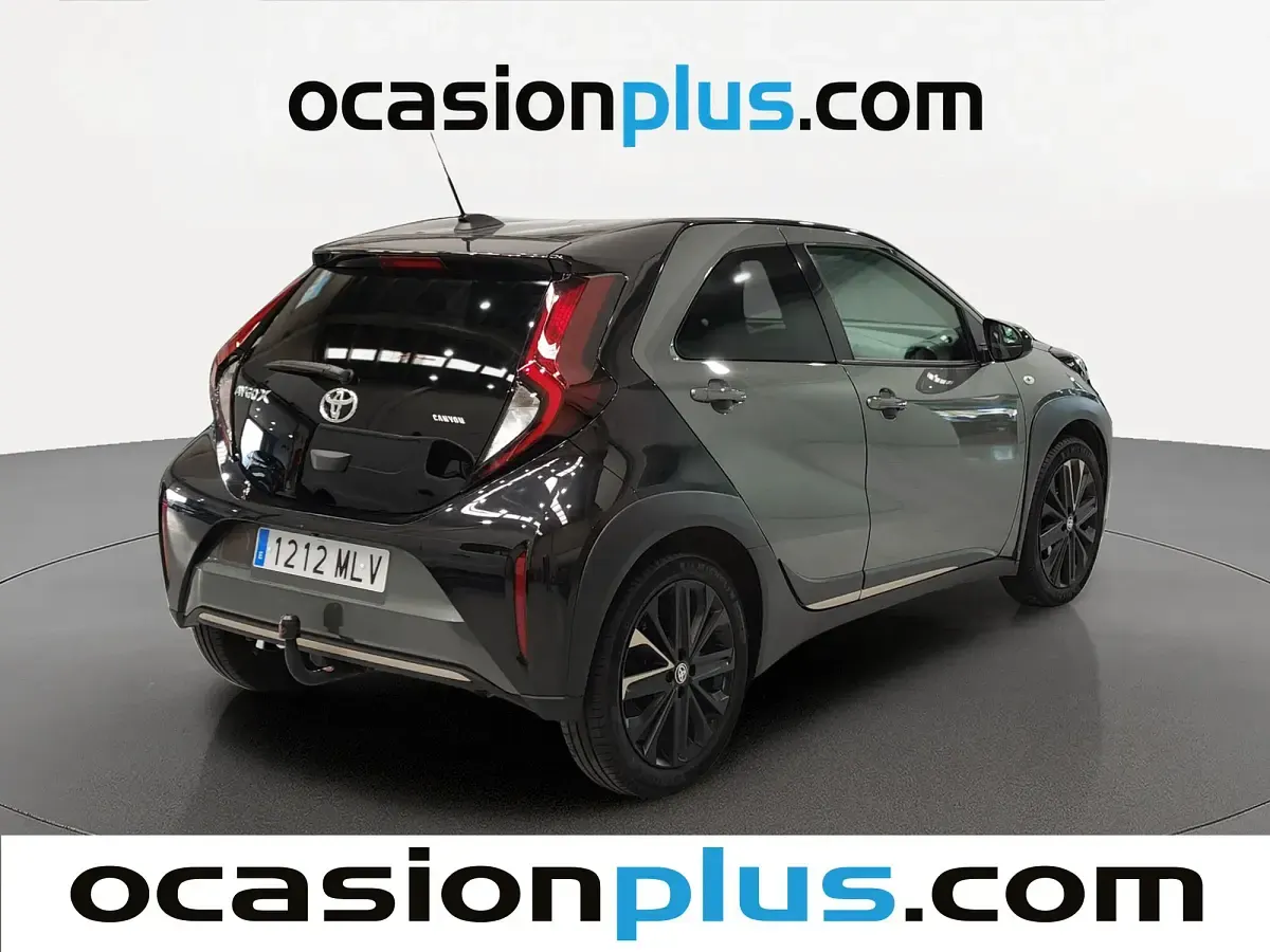 Usado Toyota Aygo X 72 CV (52 kW) 2023 Verde SUV