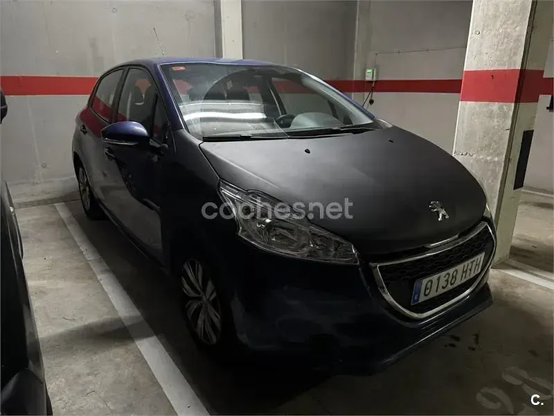 Usado Peugeot 208 Active 82 CV (60 kW) 2013 Azul Utilitario