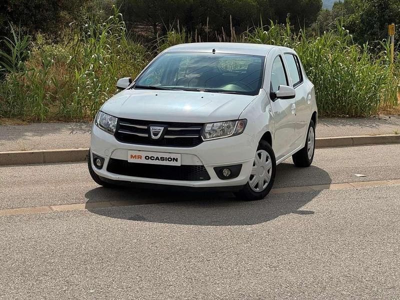 Blanco Usado 2016 Dacia Sandero Lauréate Utilitario | 5599 € (Super precio) - Imagen 1/4
