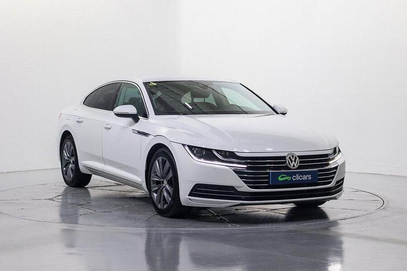 Usado VW Arteon 150 CV (110 kW) 2018 Blanco Coupe