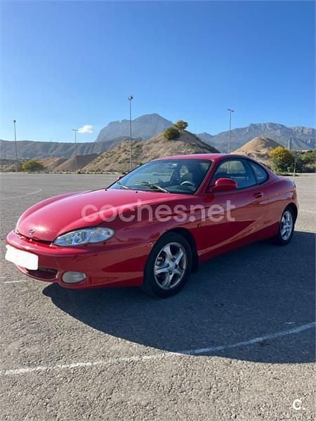 Usado Hyundai Coupé 114 CV (83 kW) 1998 Rojo Coupe