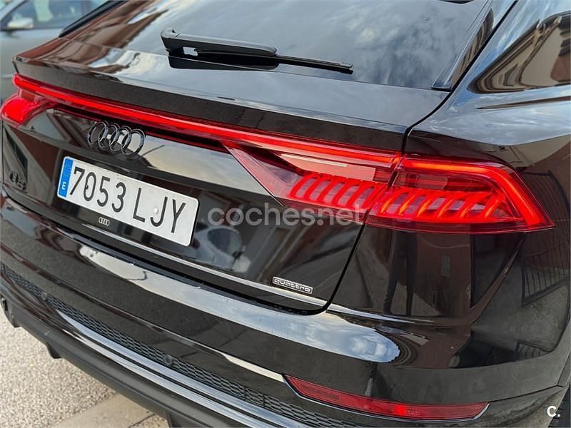 Usado Audi Q8 231 CV (169 kW) 2020 Gris / plata SUV
