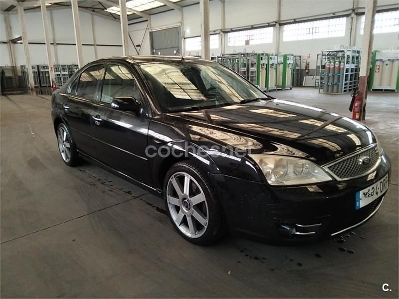 Negro Usado 2005 Ford Mondeo Trend Berlina | 3300 € (Precio justo) - Imagen 1/4
