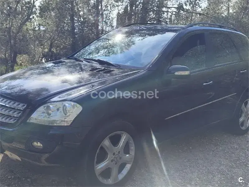 Usado Mercedes ML320 224 CV (164 kW) 2006 Negro SUV