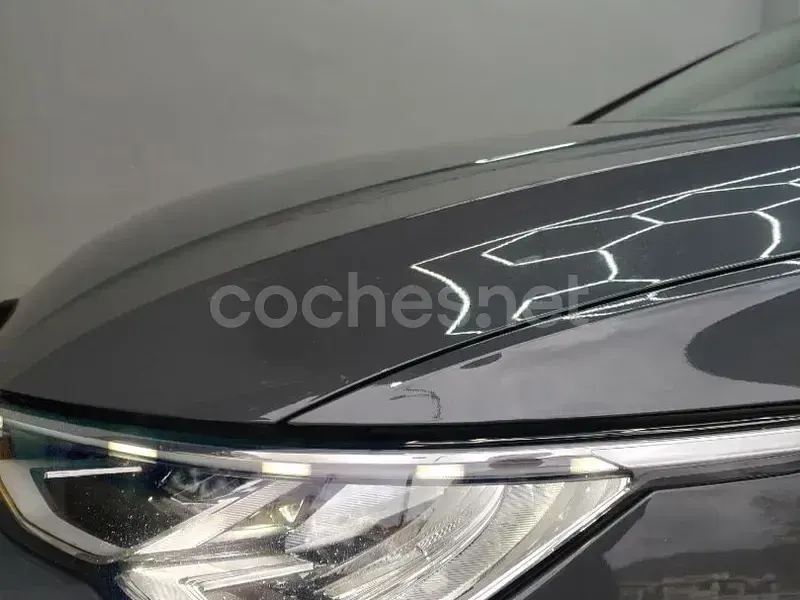Usado VW Golf VIII 115 CV (84 kW) 2022 Gris / plata Berlina
