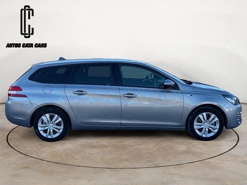 Usado Peugeot 308 SW Style 130 CV (95 kW) 2017 Gris / plata Familiar