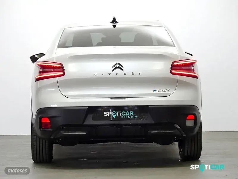 Usado Citroën e-C4 Shine 100 kW (136 CV) 2023 Blanco Berlina
