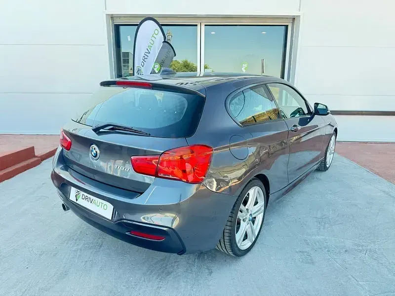 Usado BMW 118 150 CV (110 kW) 2019 Gris / plata Utilitario