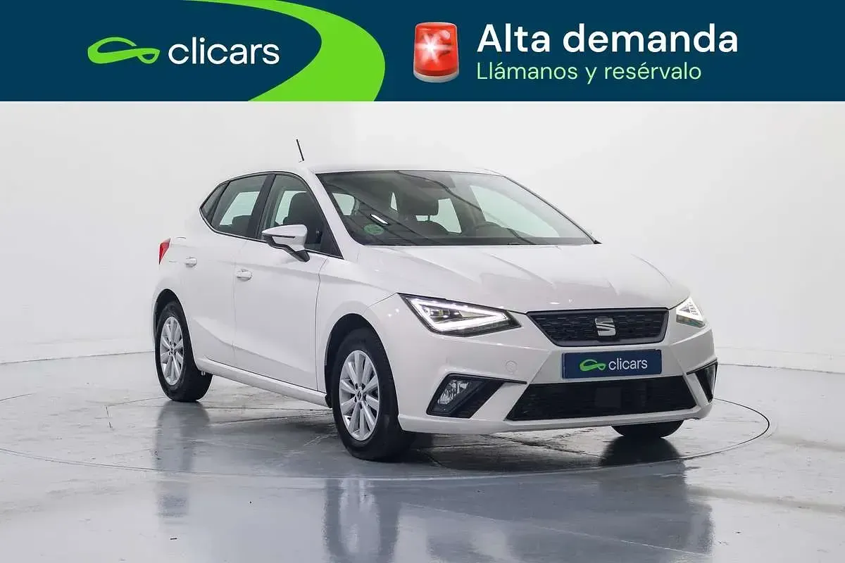 Usado Seat Ibiza Style 110 CV (80 kW) 2022 Blanco Utilitario