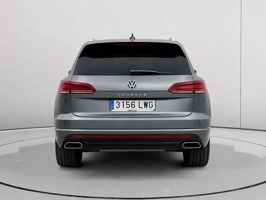 Usado VW Touareg Elegance 286 CV (210 kW) 2022 Gris SUV