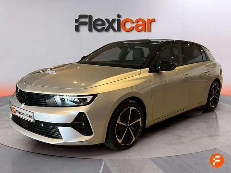 Usado Opel Astra Edition 131 CV (96 kW) 2025 Gris Utilitario