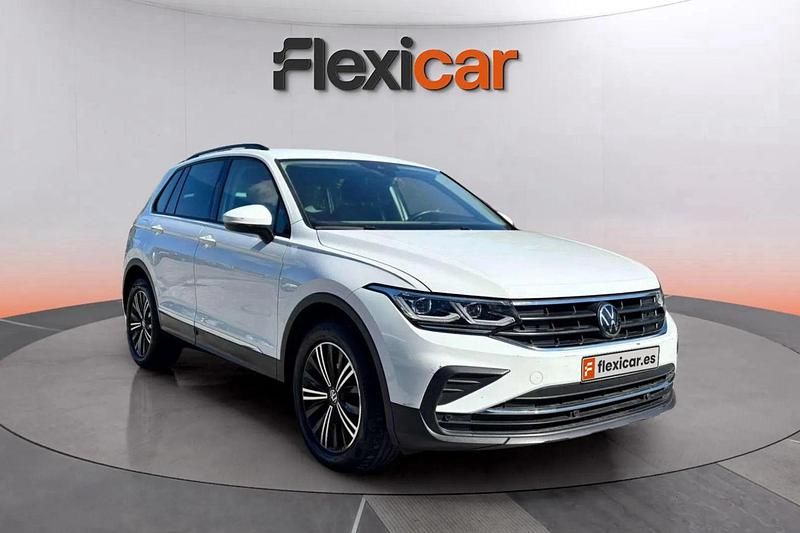 Gris Usado 2022 VW Tiguan Life SUV | 24.990 € (Super precio) - Imagen 1/4