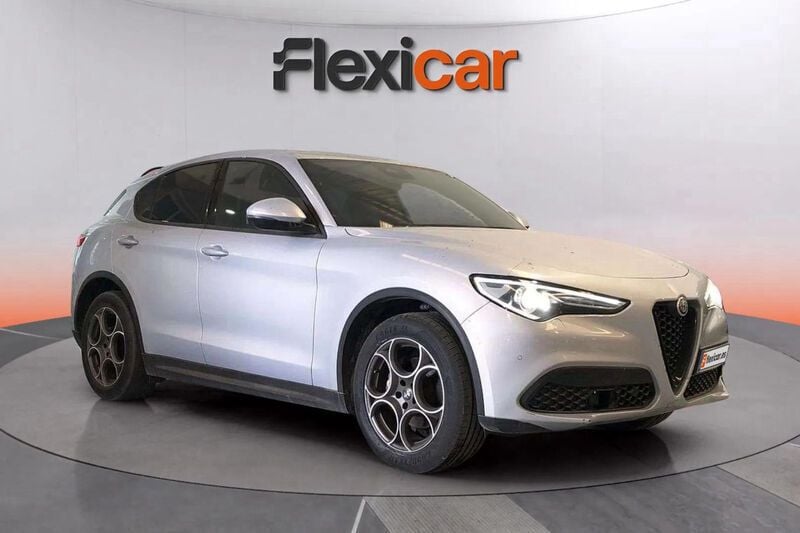 Gris Usado 2022 Alfa Romeo Stelvio Sprint SUV | 30.590 € - Imagen 1/4