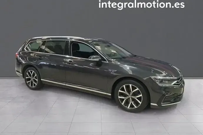 Usado VW Passat GTE 218 CV (160 kW) 2021 Gris Familiar