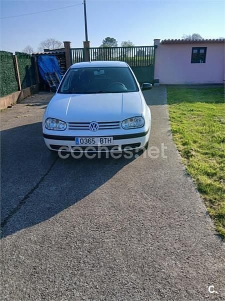 Usado VW Golf IV Conceptline 75 CV (55 kW) 2002 Blanco Berlina