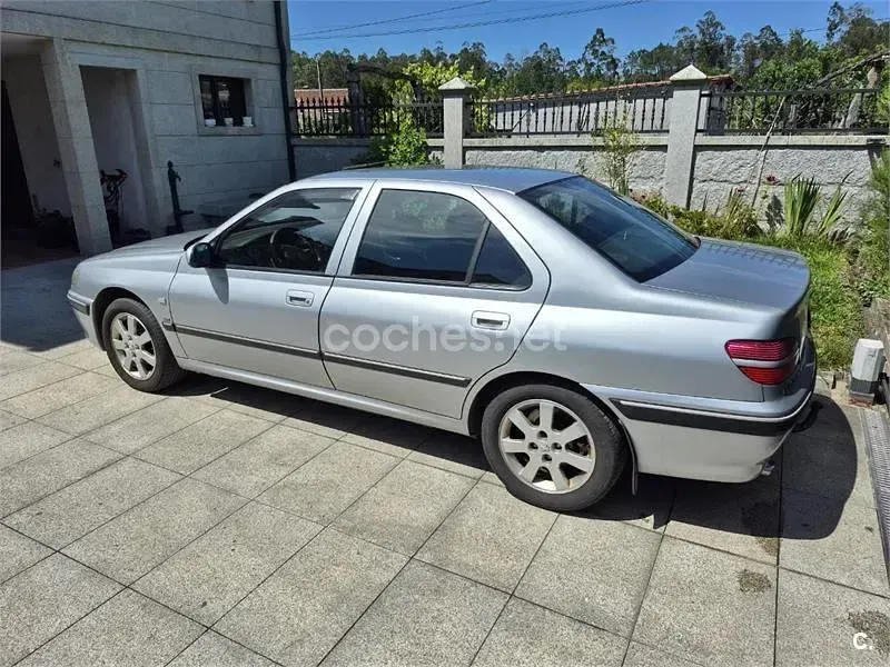 Usado Peugeot 406 110 CV (80 kW) 2003 Gris / plata Berlina