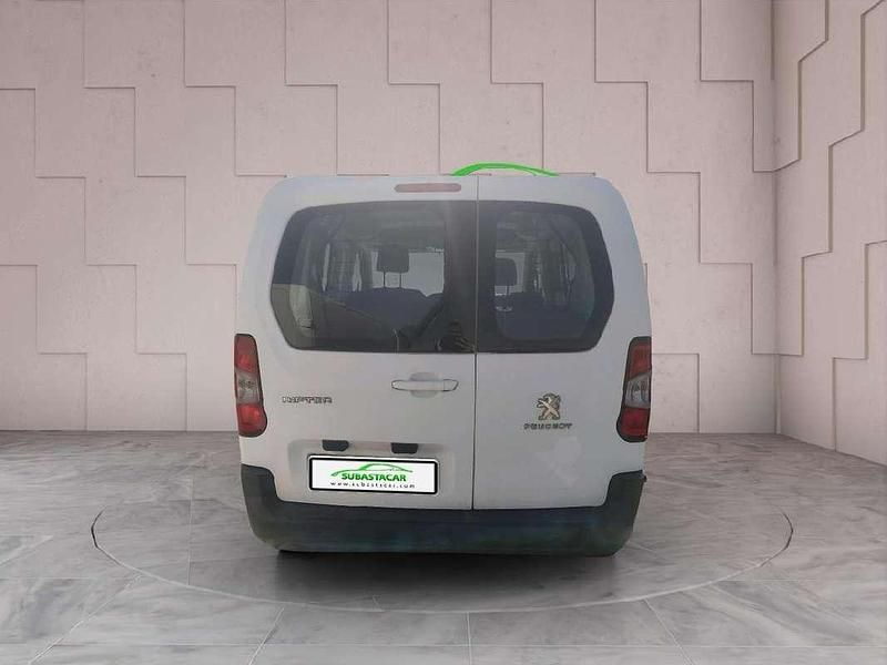 Usado Peugeot Rifter Access 75 CV (55 kW) 2019 Blanco Monovolumen