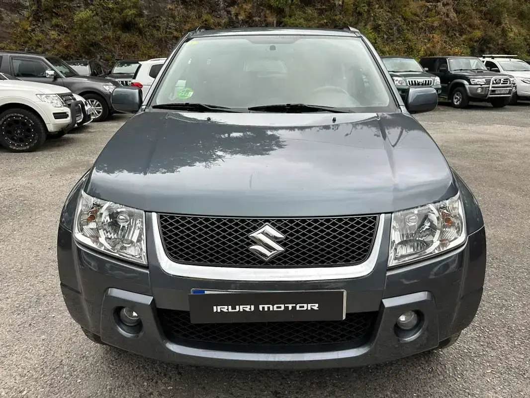 Usado Suzuki Grand Vitara 106 CV (77 kW) 2008 Azul SUV