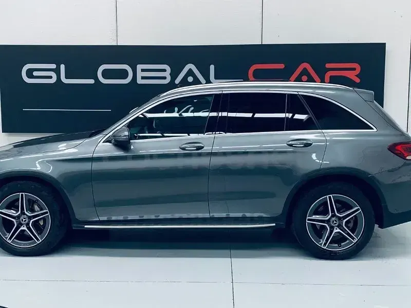 Usado Mercedes GLC300 258 CV (189 kW) 2020 Gris / plata SUV