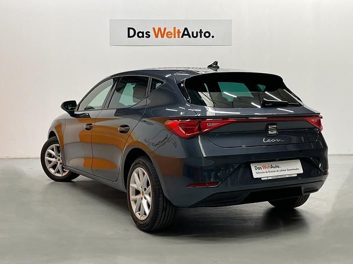 Usado Seat Leon Style 116 CV (85 kW) 2025 Gris Berlina