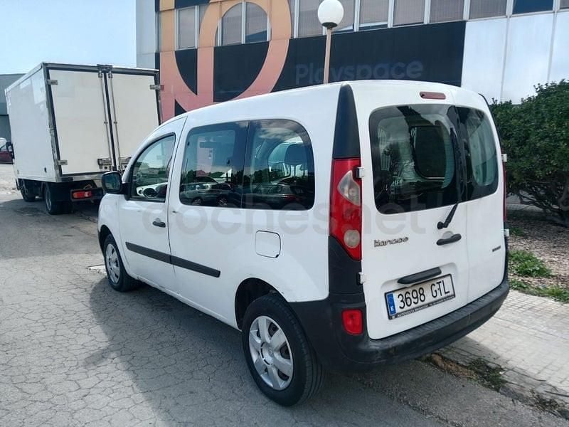 Usado Renault Kangoo 70 CV (51 kW) 2009 Blanco Familiar