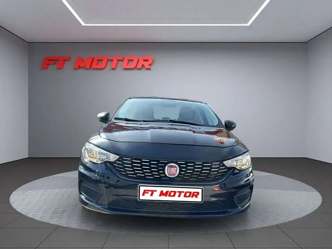 Usado Fiat Tipo Lounge 120 CV (88 kW) 2018 Negro Utilitario
