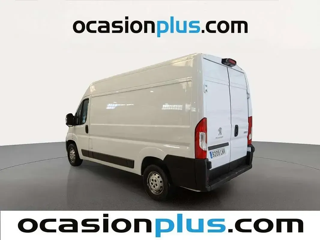 Usado Peugeot Boxer S 140 CV (102 kW) 2022 Blanco Van