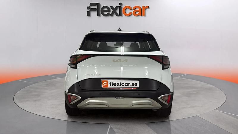 Usado Kia Sportage 116 CV (85 kW) 2023 Blanco SUV