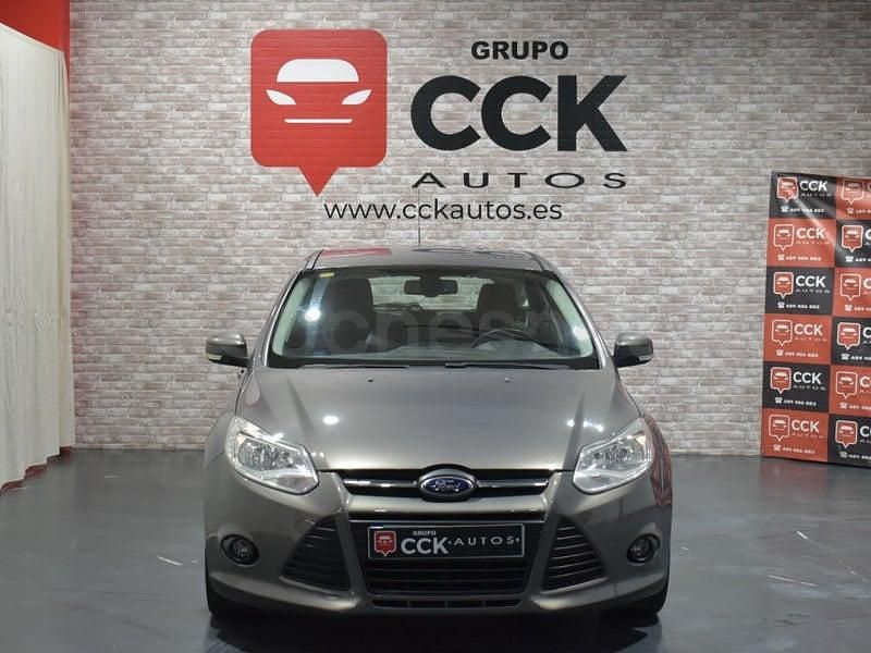 Gris / plata Usado 2014 Ford Focus Berlina | 8500 € (Un poco caro) - Imagen 1/4