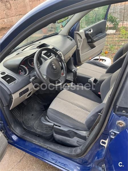 Azul Usado 2005 Renault Mégane GrandTour Dynamique Familiar | 1500 € (Caro) - Imagen 1/4