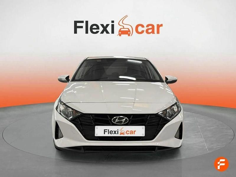 Usado Hyundai i20 84 CV (61 kW) 2022 Blanco Berlina