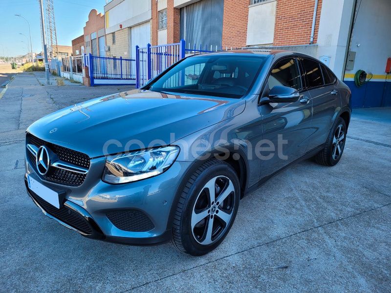 Usado Mercedes GLC250 204 CV (150 kW) 2019 Gris / plata Coupe