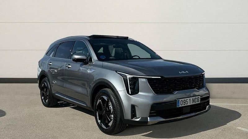 Usado Kia Sorento 215 CV (158 kW) 2025 Gris SUV