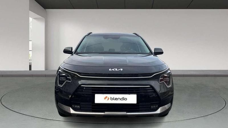 Usado Kia Niro 129 CV (94 kW) 2025 Gris SUV