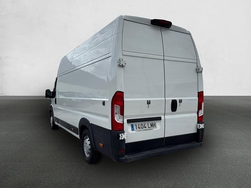 Usado Citroën Jumper 140 CV (102 kW) 2021 Blanco Monovolumen