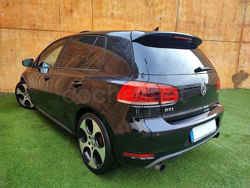Usado VW Golf VI GTI 210 CV (154 kW) 2010 Negro Utilitario