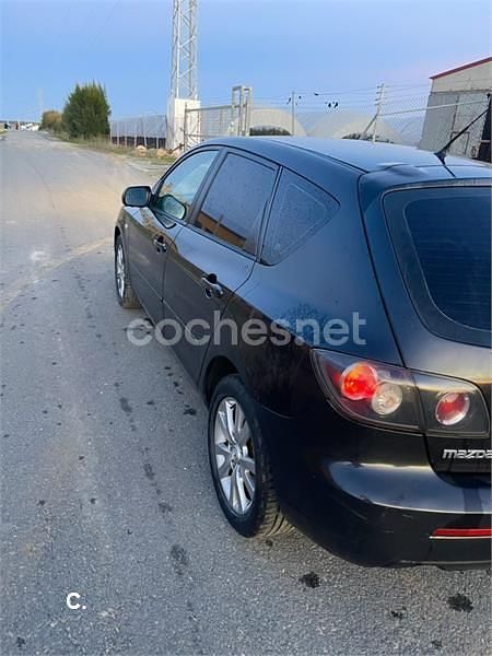 Negro Usado 2007 Mazda 3 Active Berlina | 2400 € (Precio justo) - Imagen 1/3
