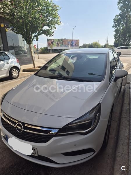 Blanco Usado 2017 Opel Astra Excellence Berlina | 10.500 € (Buen precio) - Imagen 1/4